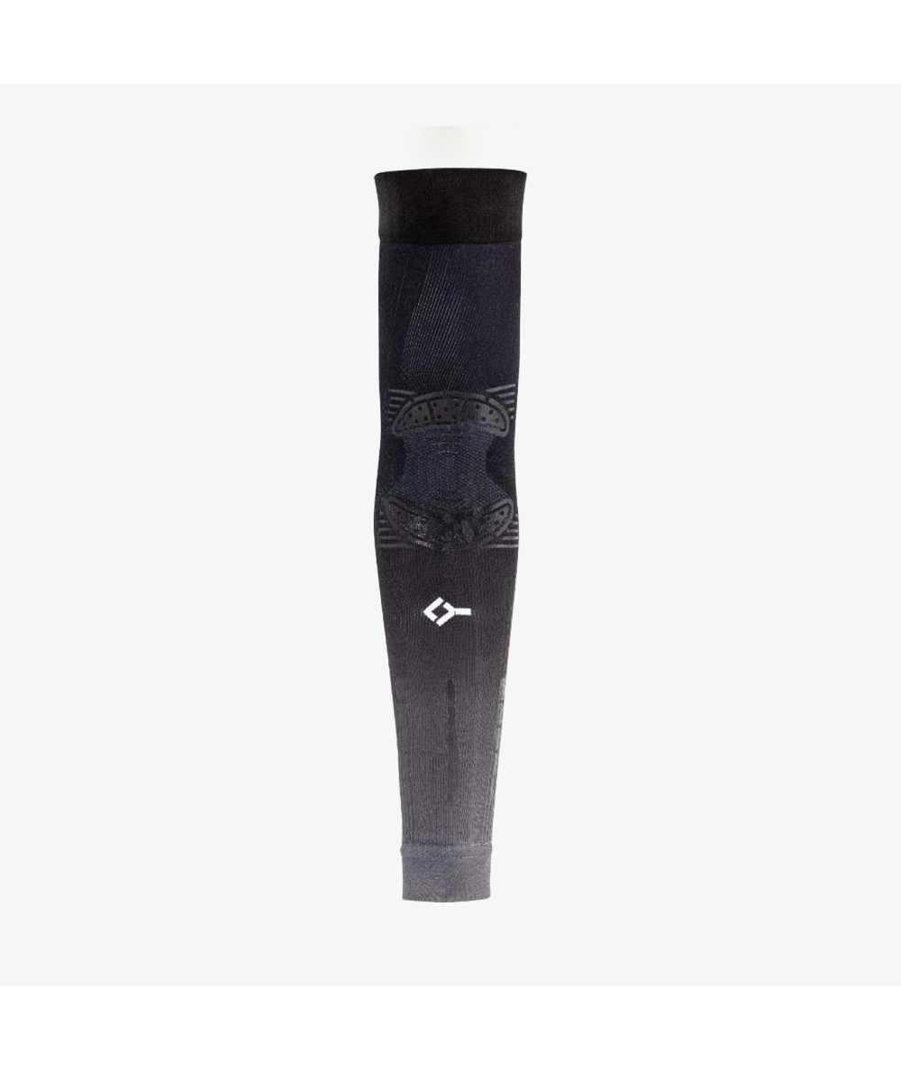 NO STRAIN Sleeve X TAPIA